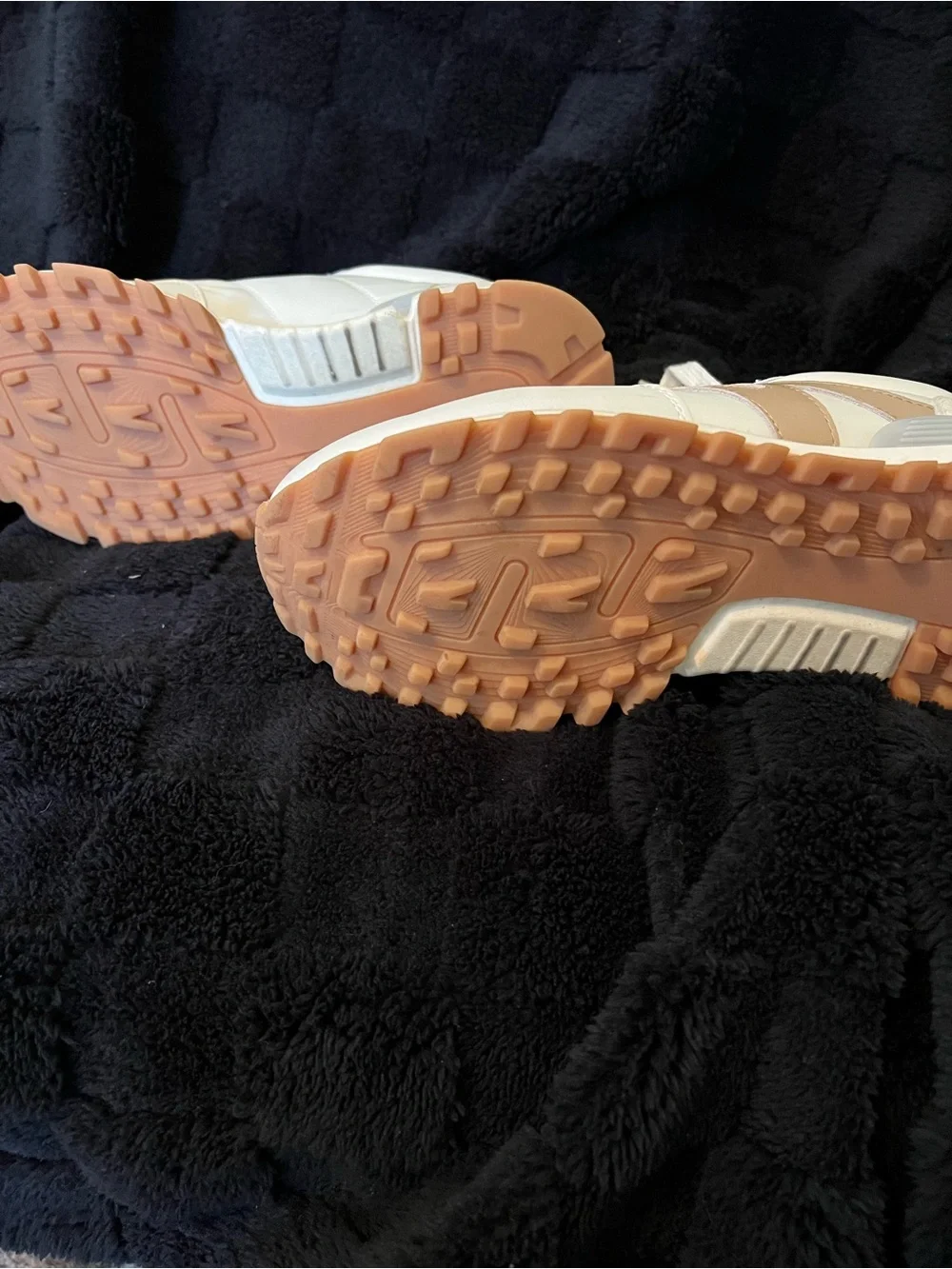 Neutral White & Tan Athletic Sneakers